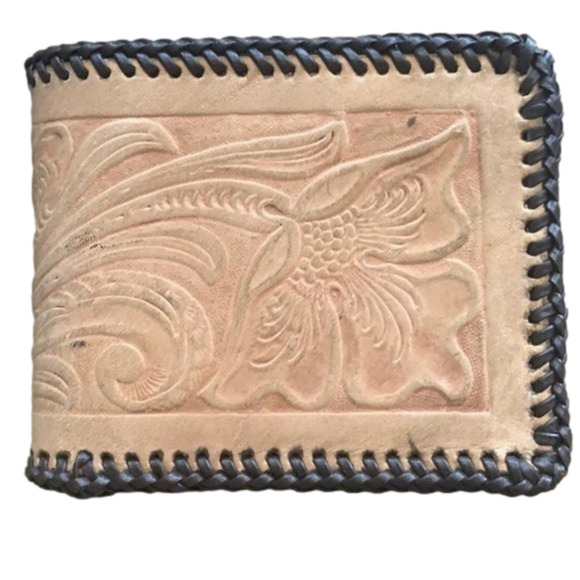 𝅺FLORAL Braided Wallet - Picture 1 of 11